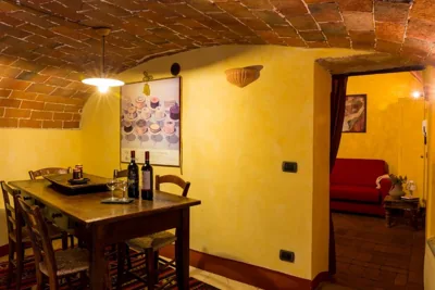 The Mezzanine within the Walls – Fotos 11